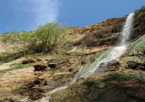آبشار بیاریکی از جاذبه های دیدنی در خراسان شمالی