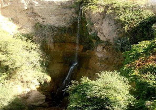 آبشار بیاریکی از جاذبه های دیدنی در خراسان شمالی