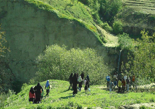 آبشار بیاریکی از جاذبه های دیدنی در خراسان شمالی