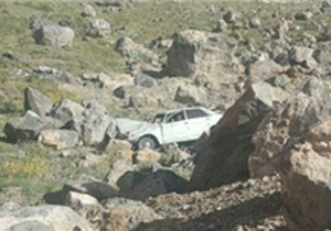 2 کشته و 3 زخمی بر اثر واژگونی پیکان در گردنه بیژن