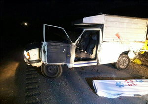 برخورد 2 خودرو در اتوبان نطنز اصفهان یک کشته برجای گذاشت