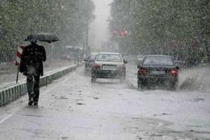 آب گرفتگی معابر شهری میاندواب براثر بارش شدید باران