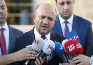 وزیر دفاع ترکیه: واشینگتن نباید بیش از این درباره گولن سهل‌انگاری به خرج دهد