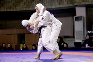 گردن آویز برنز از آن جودوکار خوزستانی شد