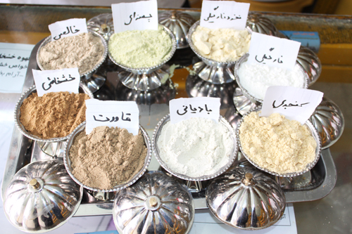 جشنواره قوتو وشیرینی های کرمان در یخدان مویدی