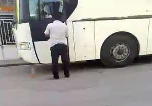 بازی مرگبار راننده اتوبوس !! + فیلم
