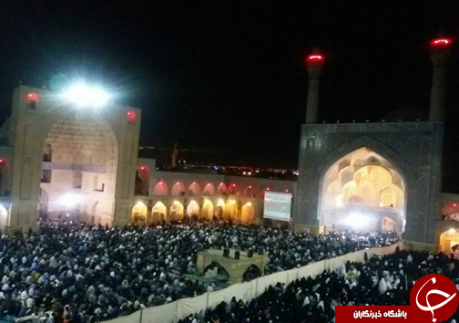 نصف جهان در شب ضربت خوردن مولای متقیان