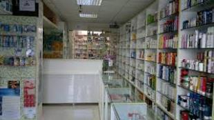 دو داروخانه در شهرهای زاهدان و چابهار پلمپ شد