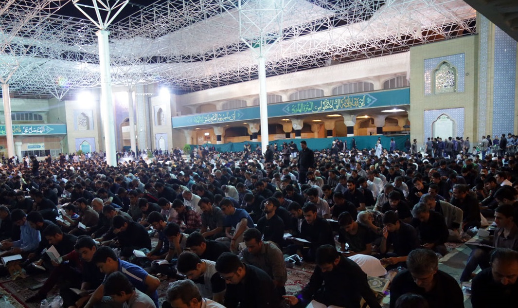گزارش تصویری شب نوزدهم در حرم مطهر