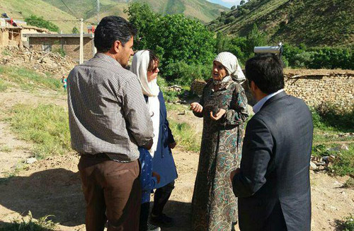 گردشگران فرانسوی و انگلیسی مهمان روستای آبگرمکن های خورشیدی +تصاویر