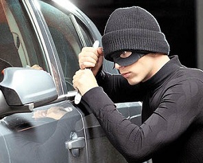 وقتی سارقان خودرو از پلیس راهور سوء استفاده می&zwnj;کنند/شاید برای شما هم اتفاق بیافتد