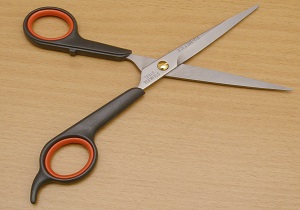 میزان واردات قیچی به کشور چقدر است ؟