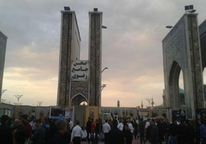 حال و هوای شب قدر در حرم امام رضا(ع) + تصاویر