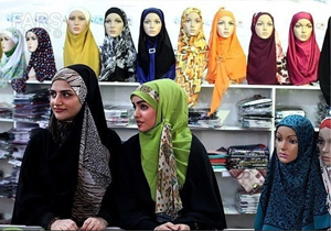 ۲ بار خرید لباس در سال برای یک خانم محجبه ۶۰۰ هزار تومان آب می‌خورد!