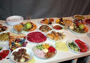 ولیمه های افطاری در گیر و دار تجملات و اسراف ها