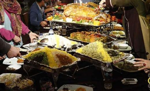 ولیمه های افطاری در گیر و دار تجملات و اسراف