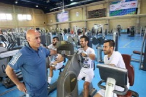 از کار با وزنه منصوریان در کنار آبی پوشان تا غیبت شهباززاده