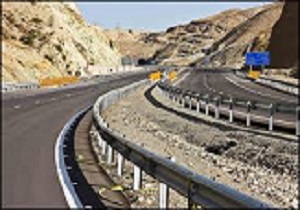 انجام عملیات بهسازی محورهای اصلی استان