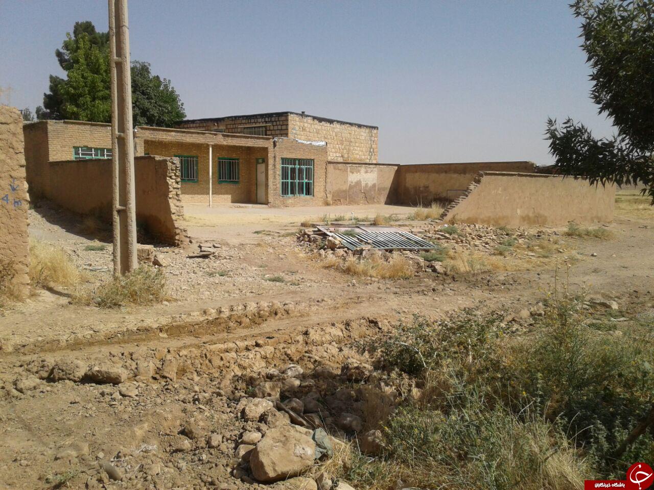 تصاویری از مدرسه متروکه سرچشمه ضرونی