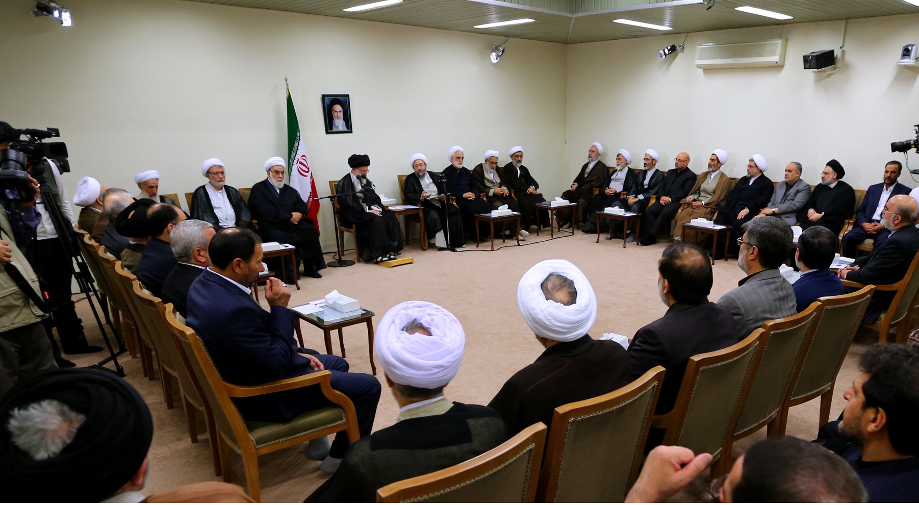 رئیس و مسئولان قوه قضائیه با رهبر معظم انقلاب دیدار کردند