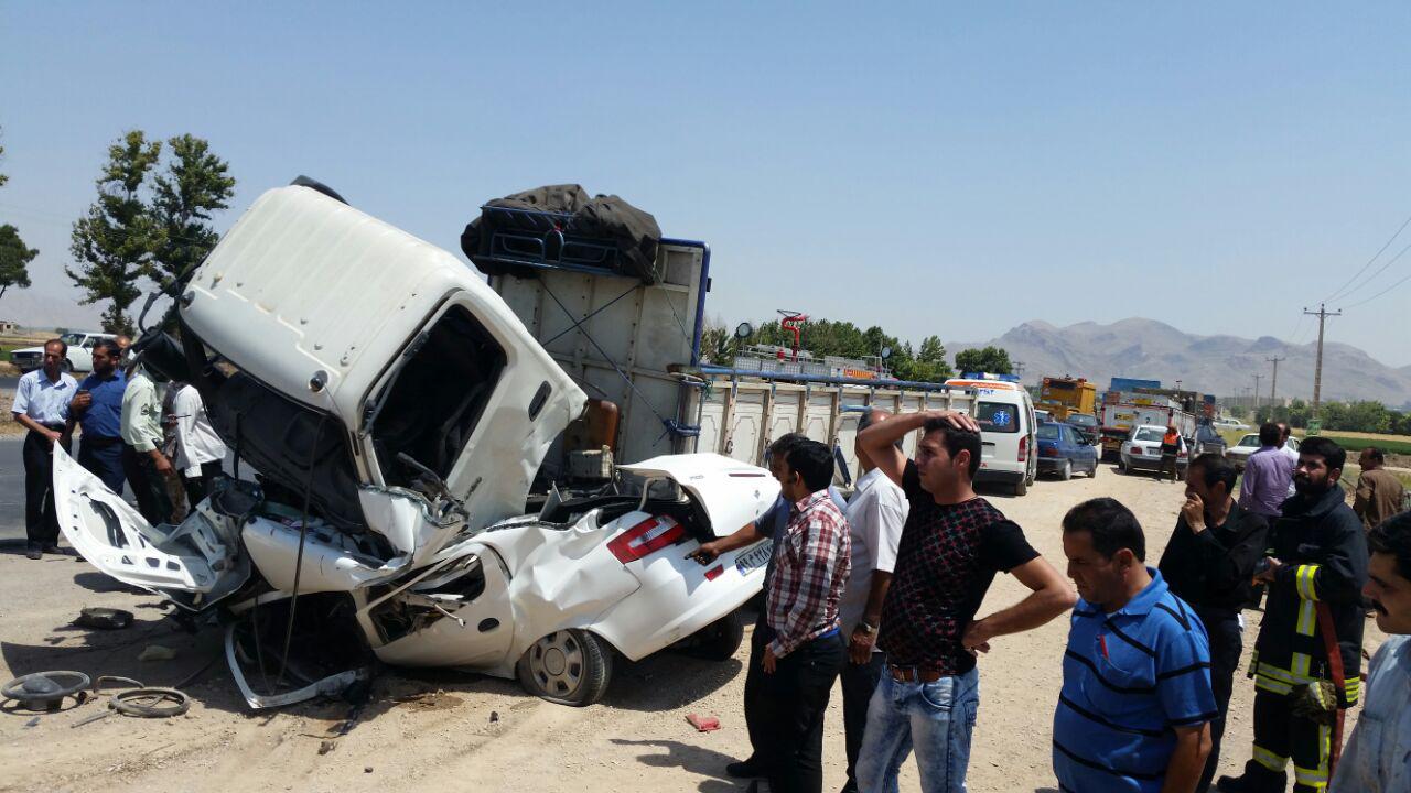 تصادف ایسوز یک کشته برجای گذاشت+ تصاویر