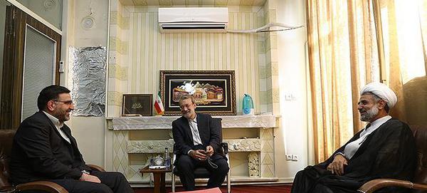 نشست مجمع نمایندگان استان قم با حضور لاریجانی برگزار شد