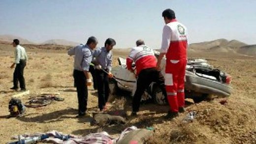 واژگونی پراید در محلات با 5 کشته و زخمی