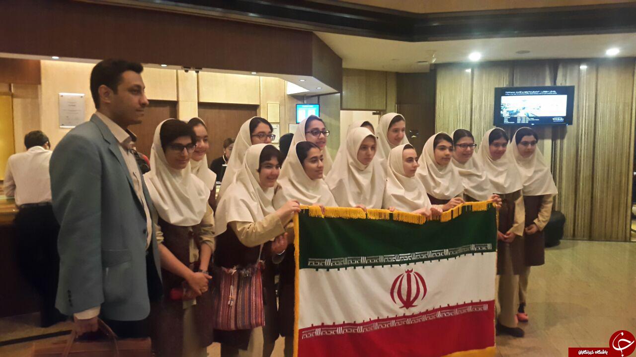 تیم دانش آموزی ایران 23 مدال رقابت های جهانی ریاضی سنگاپور را کسب کرد + عکس