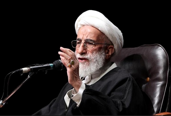 غرب به فکر کلاهبرداری در توافق هسته‌ای است/توصیه به تیم مذاکره‌کننده