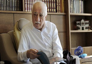 نجات ۷ ملوان ایرانی در اقیانوس هند توسط ناوگروه نداجا