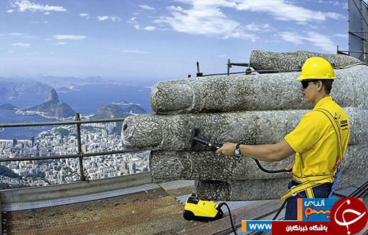 عکس/ شغل جالب یک جهانگرد؛ خاک گیری در دور دنیا!