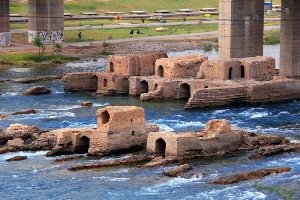 خسارت ساخت و سازها به بناهای تاریخی دزفول