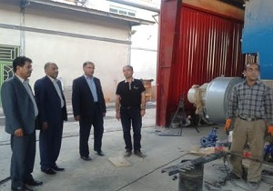بازدید فرماندار شاهین دژ از واحد تولیدی