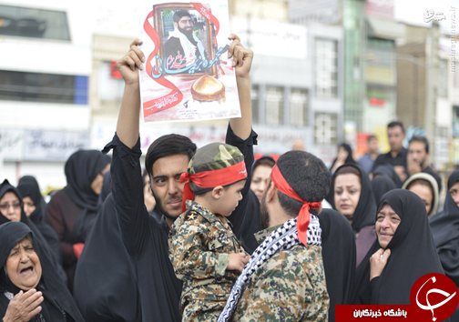 عکس/ فرزندی که راه پدر را ادامه می دهد