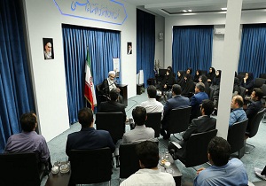دیدار جمعی از کارکنان اداره کل انتقال خون استان با نماینده ولی فقیه