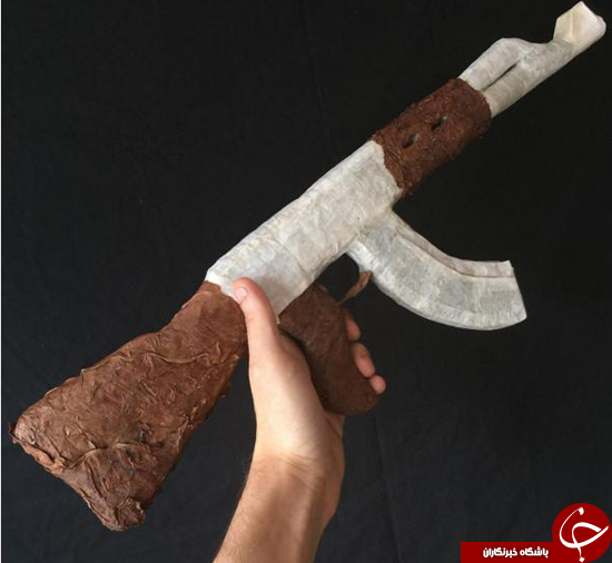 این مرد 26 ساله 7 هزار دلار درآمد دارد +تصاویر