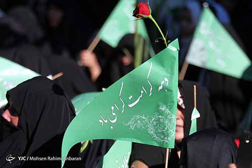 گلباران حرم مطهر رضوی در سالروز میلاد با سعادت حضرت معصومه(ص)+ تصویر