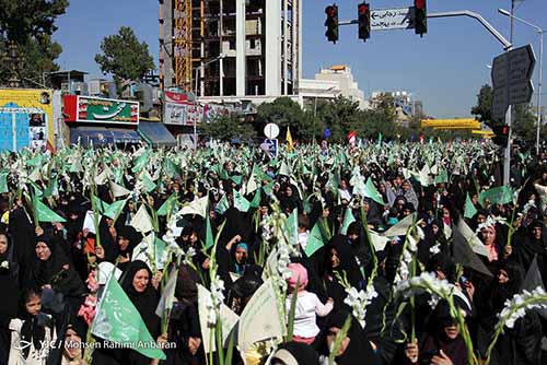 گلباران حرم مطهر رضوی در سالروز میلاد با سعادت حضرت معصومه(ص)+ تصویر