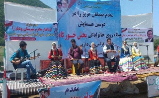 برگزاری همایش پیاده روی خانوادگی در بره سر رودبار