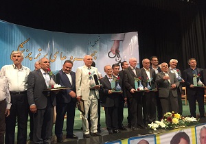 تجلیل از چهره های برتر پزشکی و پزشکان