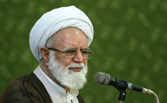 امام جمعه موقت قزوین گفت : برخورد آمریکا با موضوع برجام  مستکبرانه و بدعهدانه است