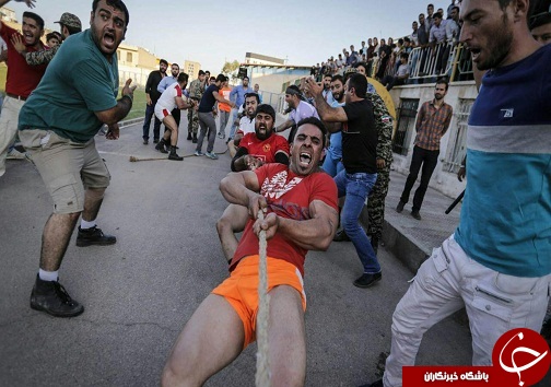 تیم تاکستان قهرمان مسابقات طناب کشی استان