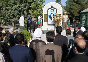 گلباران مزار شهید «محمود صارمی» در بروجرد