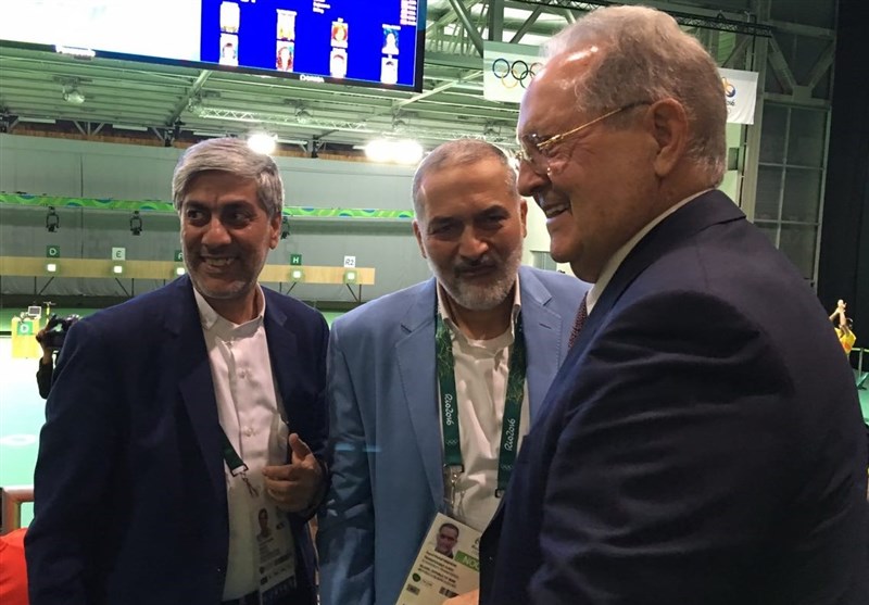دیدار رئیس فدراسیون جهانی تیراندازی با کیومرث و مهدی هاشمی