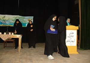 برگزاری همایش دختران به مناسبت دهه کرامت