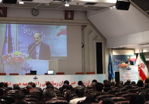گفتمان واقع گرایی در خبر در امتداد آرمان گرایی است