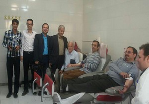 اهدا خون خبرنگاران طبسی به مناسبت روز خبرنگار
