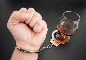 اعتیاد به الکل ریشه ژنتیکی دارد / با یک داروی خاص نمی‌توان اعتیاد به الکل را درمان کرد