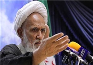 داعش و وهابیت برای تخریب بقاع متبرکه کمر همت بسته‌اند