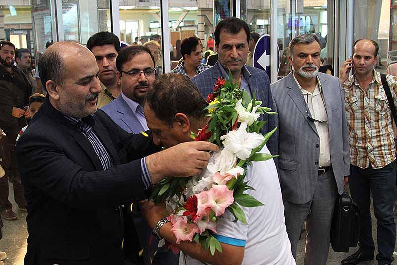 برگشت بوشهری‌های فوتبال هفت نفره پس از قهرمانی درانتخابی جهان